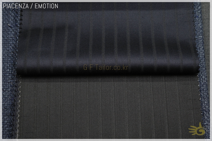 PIACENZA EMOTION [ 220/240 gr ] 85% Super 150's wool / 15% Silk 700